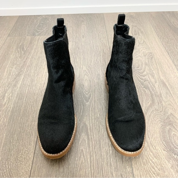 1. State Women’s Chelsea Boots Pony Hair Black Pull on Round toe Booties Size 6 - Picture 6 of 16